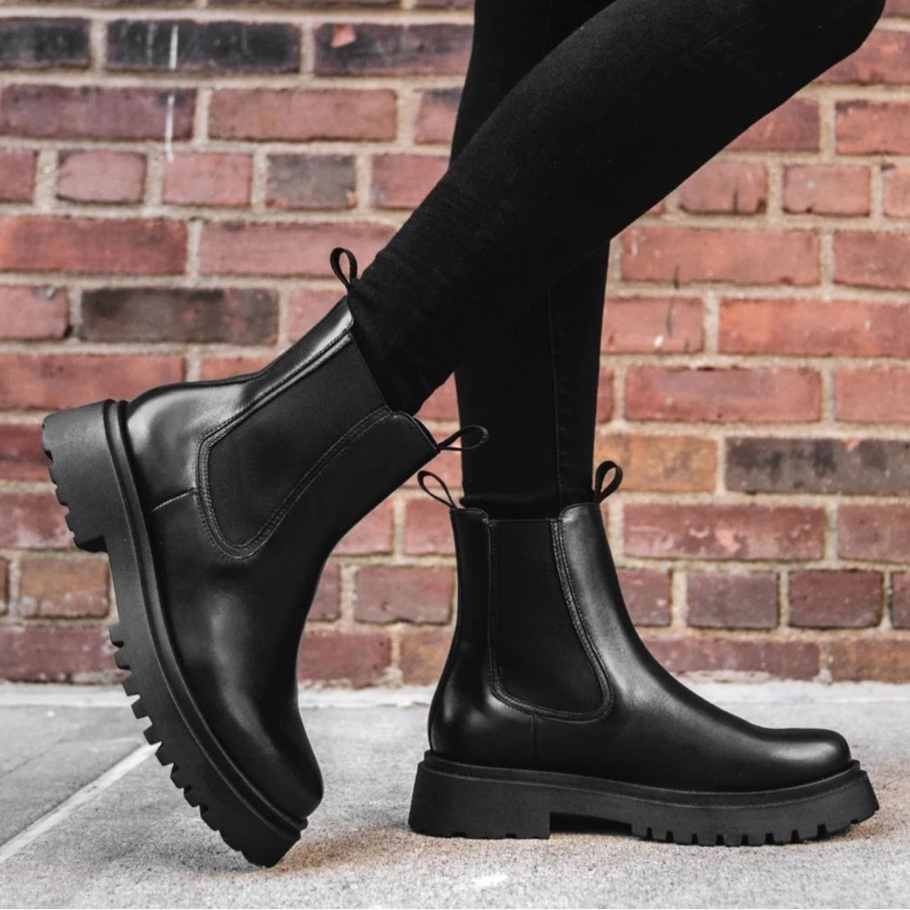 Thursday Legend Platform Chelsea Boots